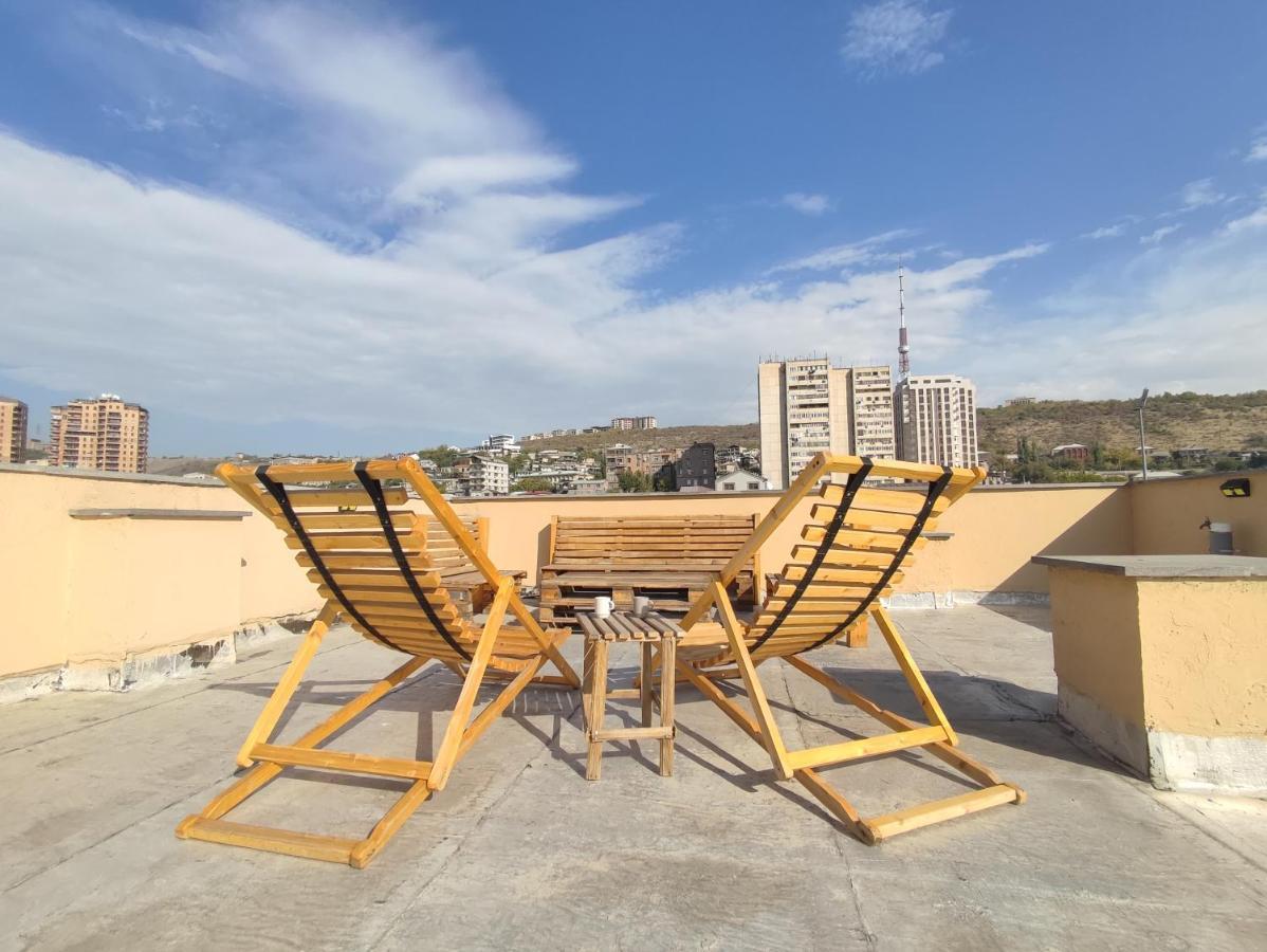 Hotelise I Bells-Of-Ireland Apartment Erivan Exterior foto